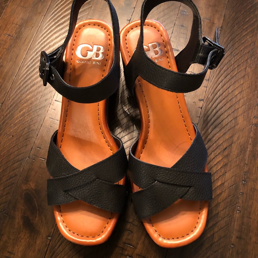 Gianni Bini black sandal size 6.